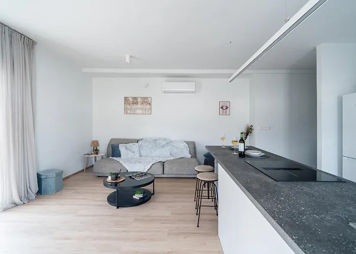 Calma * Каламата